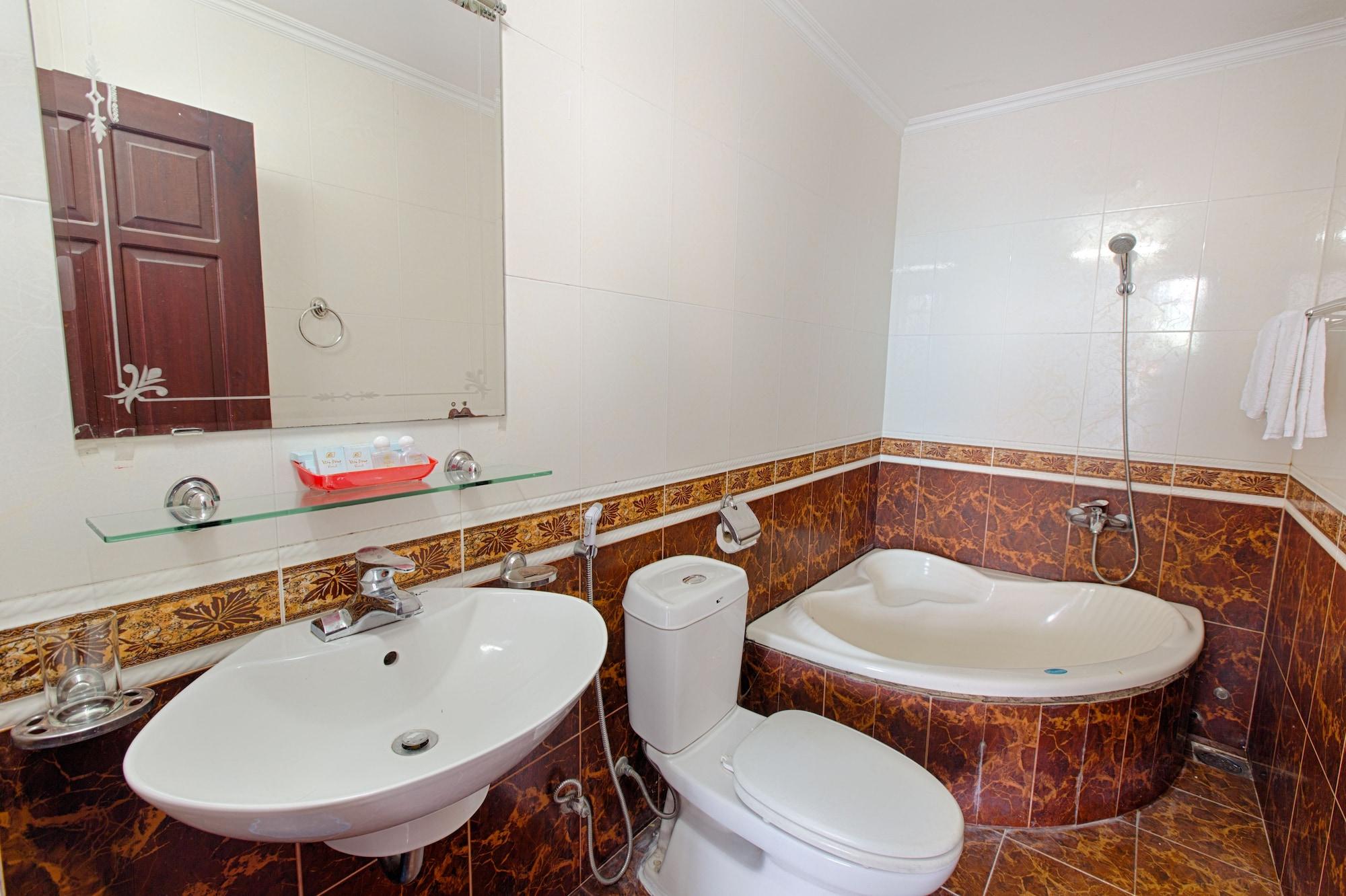 Vien Dong Hotel Дананг Екстериор снимка